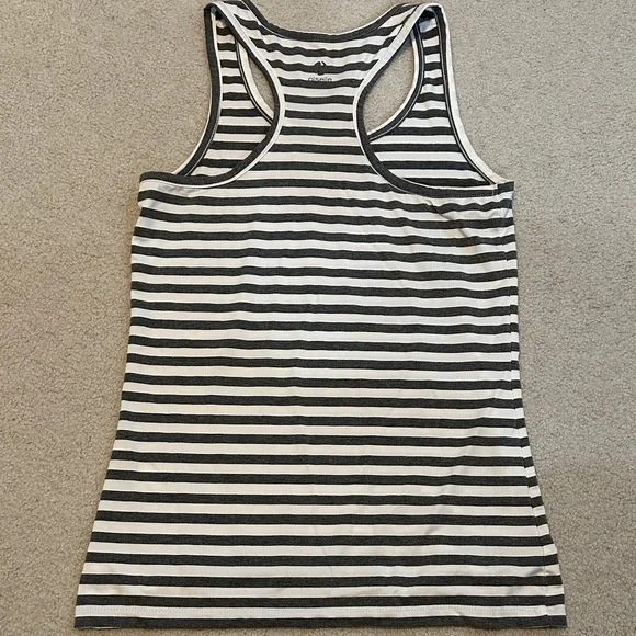 Oiselle sz M Grey and White Striped Tank with Red Bird - Picture 3 of 3
